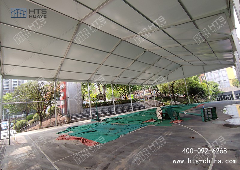 裝配式運(yùn)動(dòng)篷房從根本上解決了傳統(tǒng)建筑施工中的揚(yáng)塵污染問題